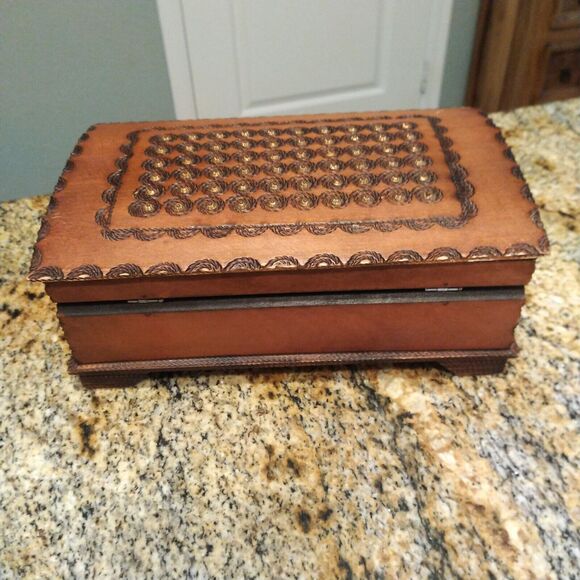 Vintage Kufer Embossed Wooden Swirl Hand Curved Rectangle Trinket Jewelry Box - Picture 6 of 10